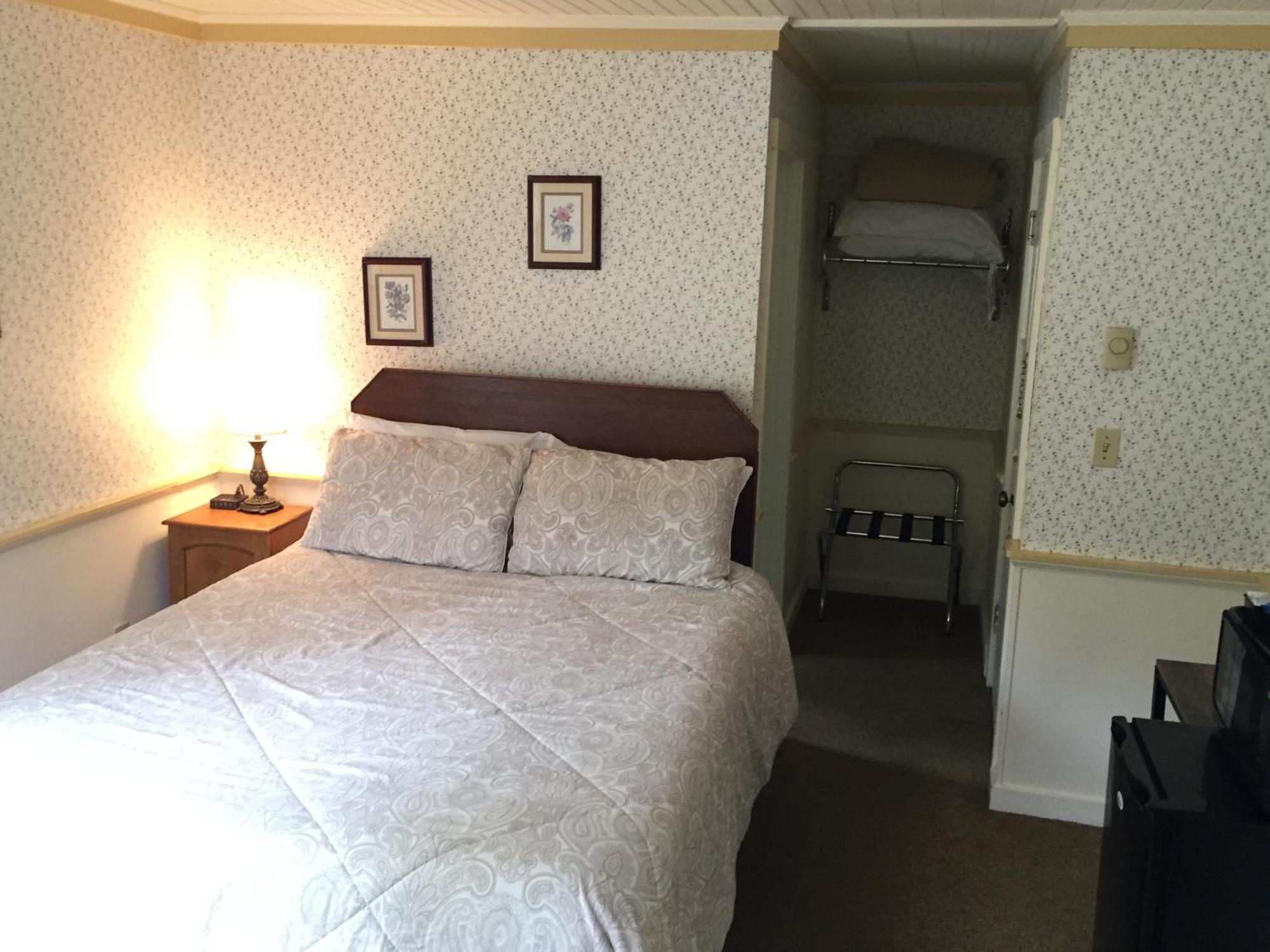 Hotel Alexander's Ashford