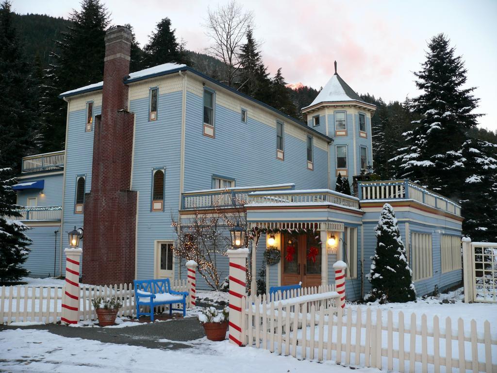 Alexander's Hotel